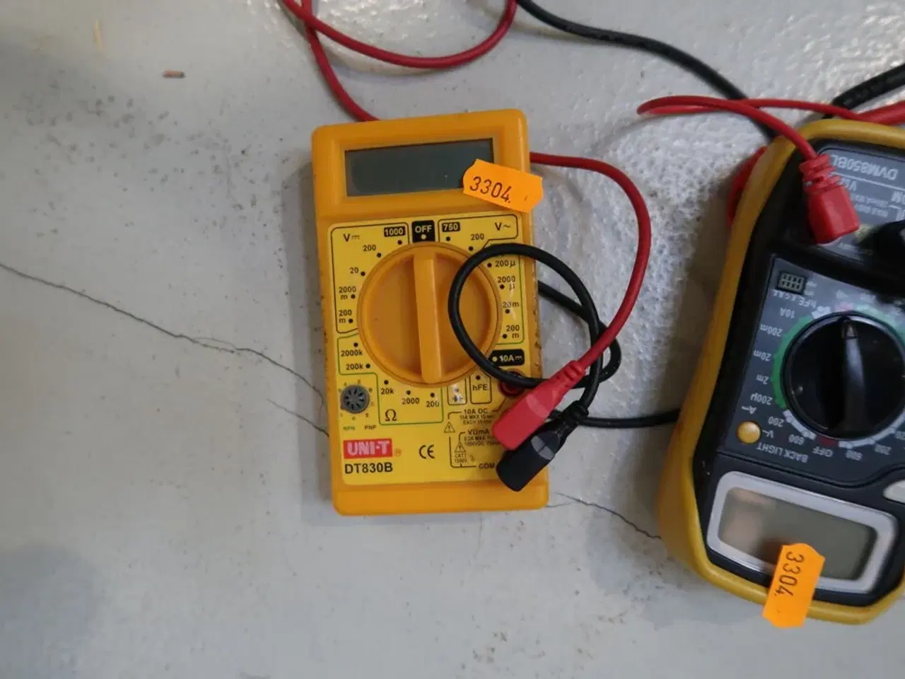 Billede 3 - Multimeter VELLEMAN DVM850BL, Multimeter UNI-T DT830B