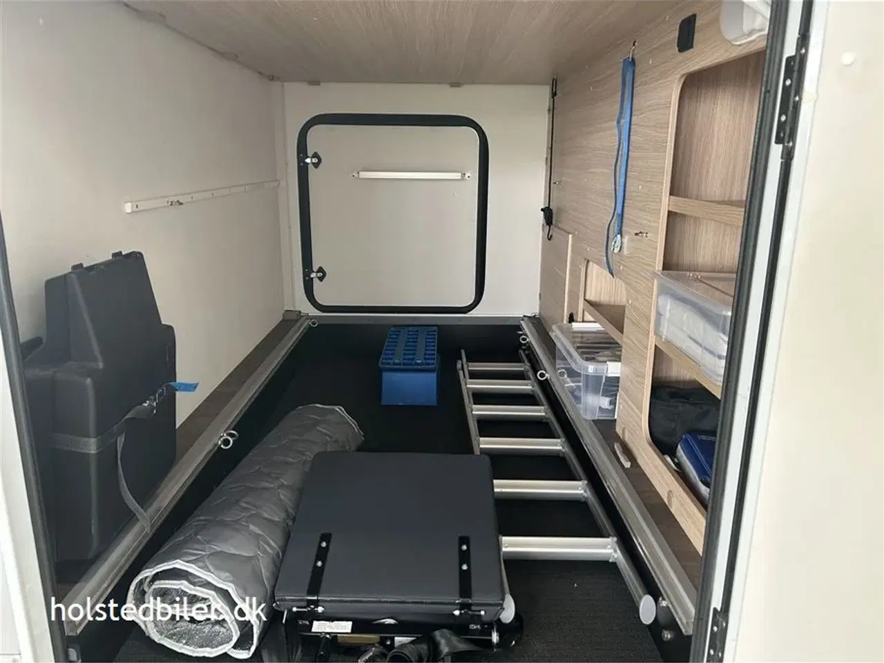 Billede 22 - 2019 - SunLight T 67 Activ   Km 42000 - 5 selepladser - hævesænkeseng.