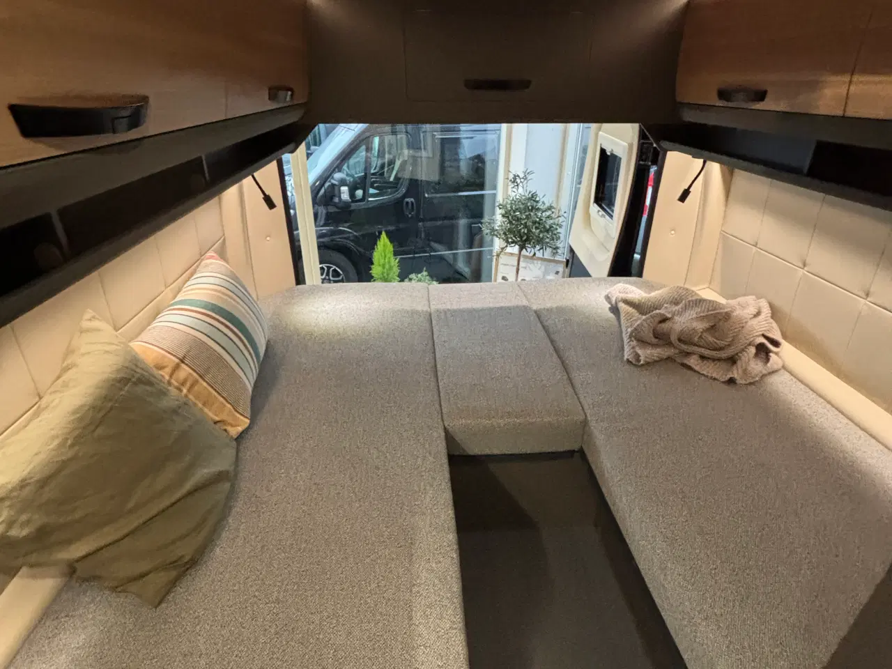 Billede 10 - Bravia 636 med aut. gear og 180 Hk.