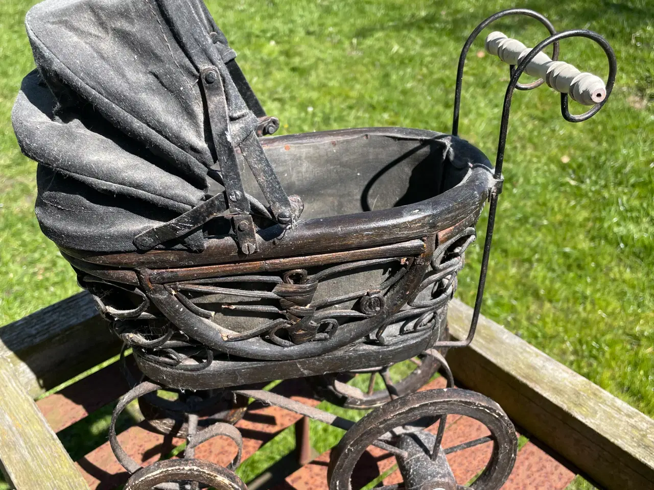 Billede 2 - Dukkevogn vintage sjælden