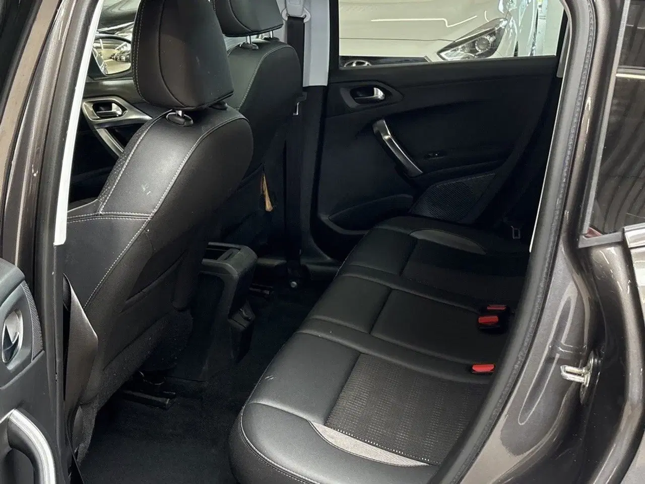 Billede 6 - Peugeot 2008 1,6 BlueHDi Desire Sky 100HK