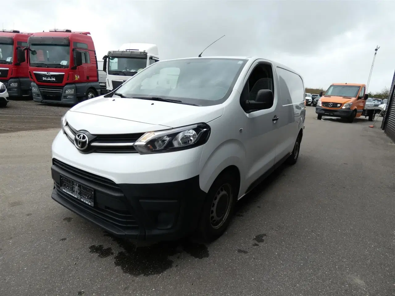 Billede 4 - Toyota Proace Medium 1,6 D Base 95HK Van