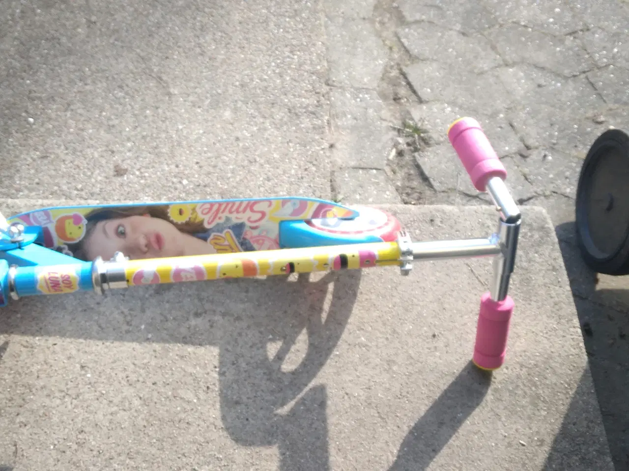 Billede 11 - 2 stk Luna løbehjul som nye