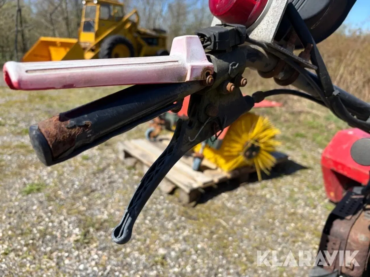Billede 8 - Redskabsbærer Goldini 140 AB2 - Diesel - med stenrive og kost