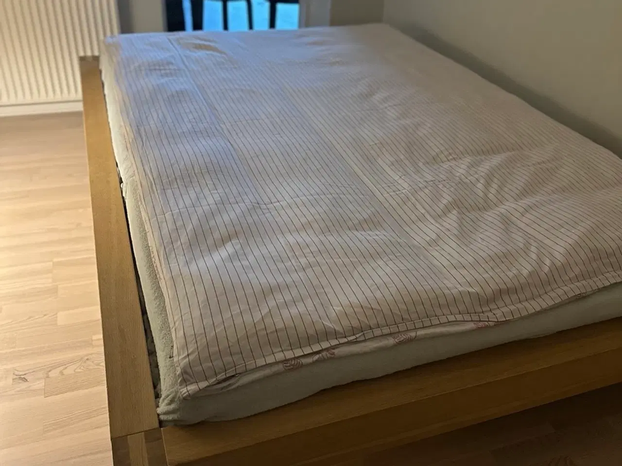 Billede 5 - Komplet dobbeltseng med madrasser