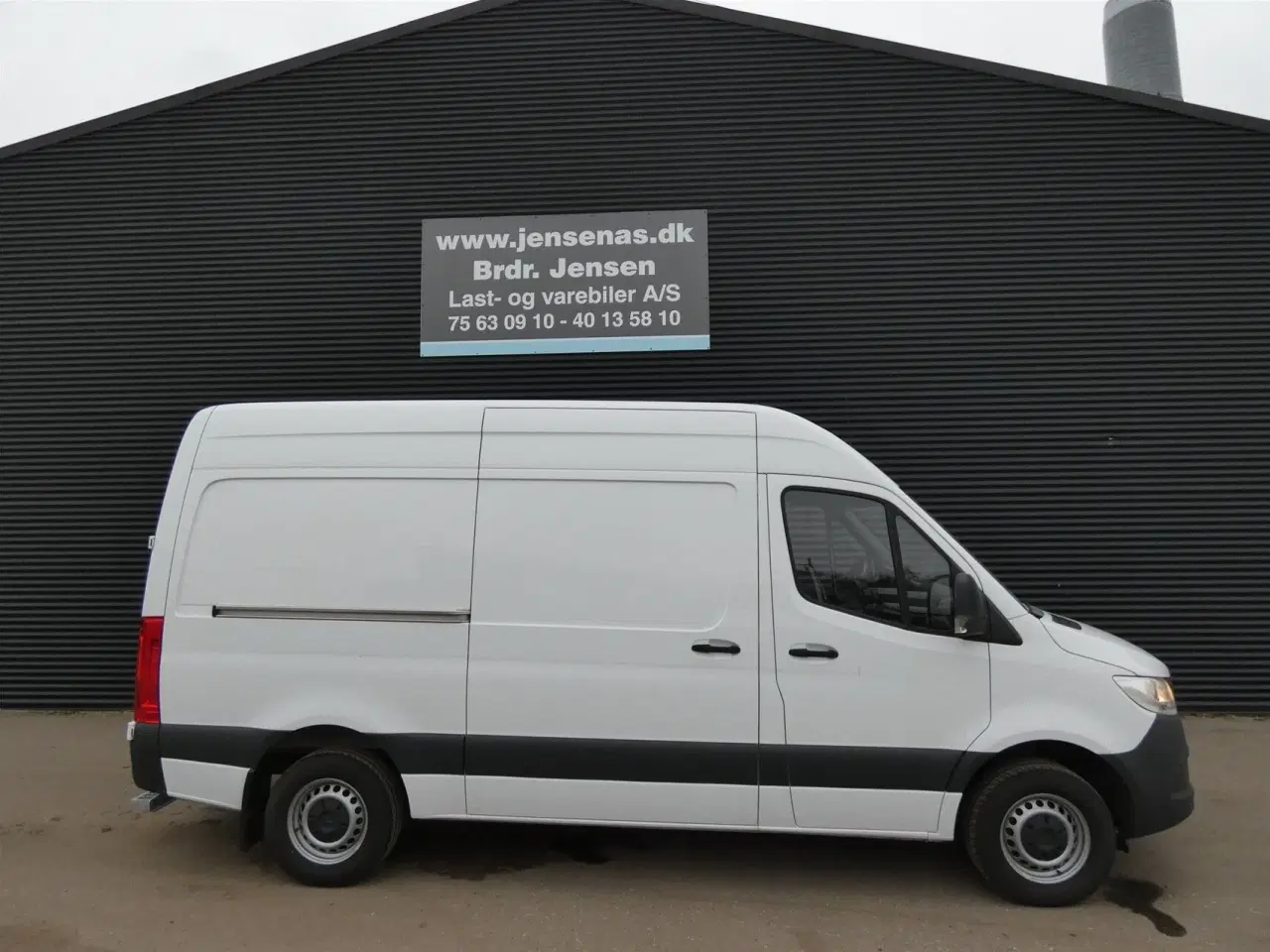 Billede 2 - Mercedes-Benz Sprinter 317 2,0 CDI A2 H2 RWD 9G-Tronic 170HK Van Aut.