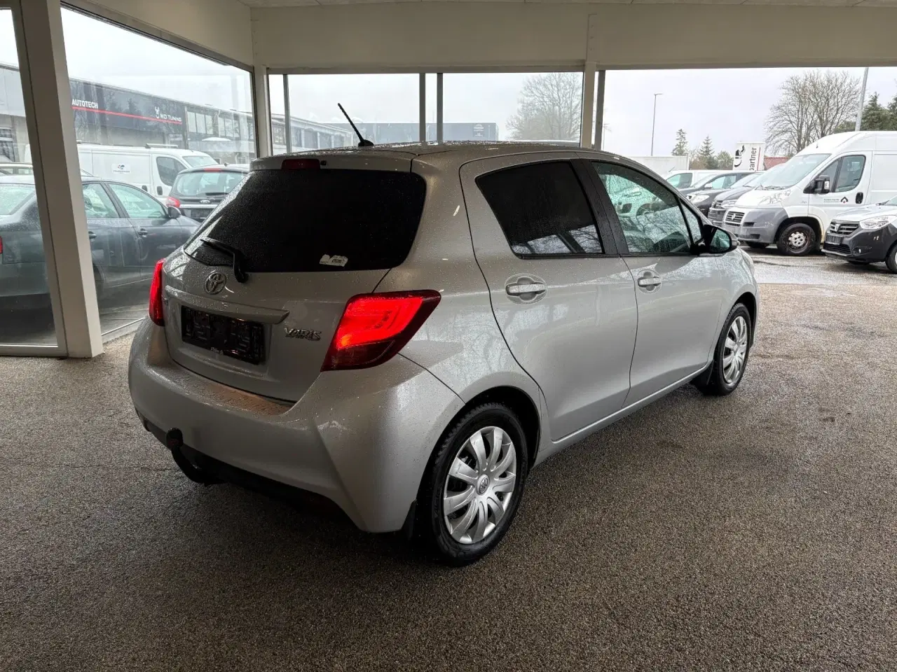 Billede 3 - Toyota Yaris 1,0 VVT-i T2 Komfort