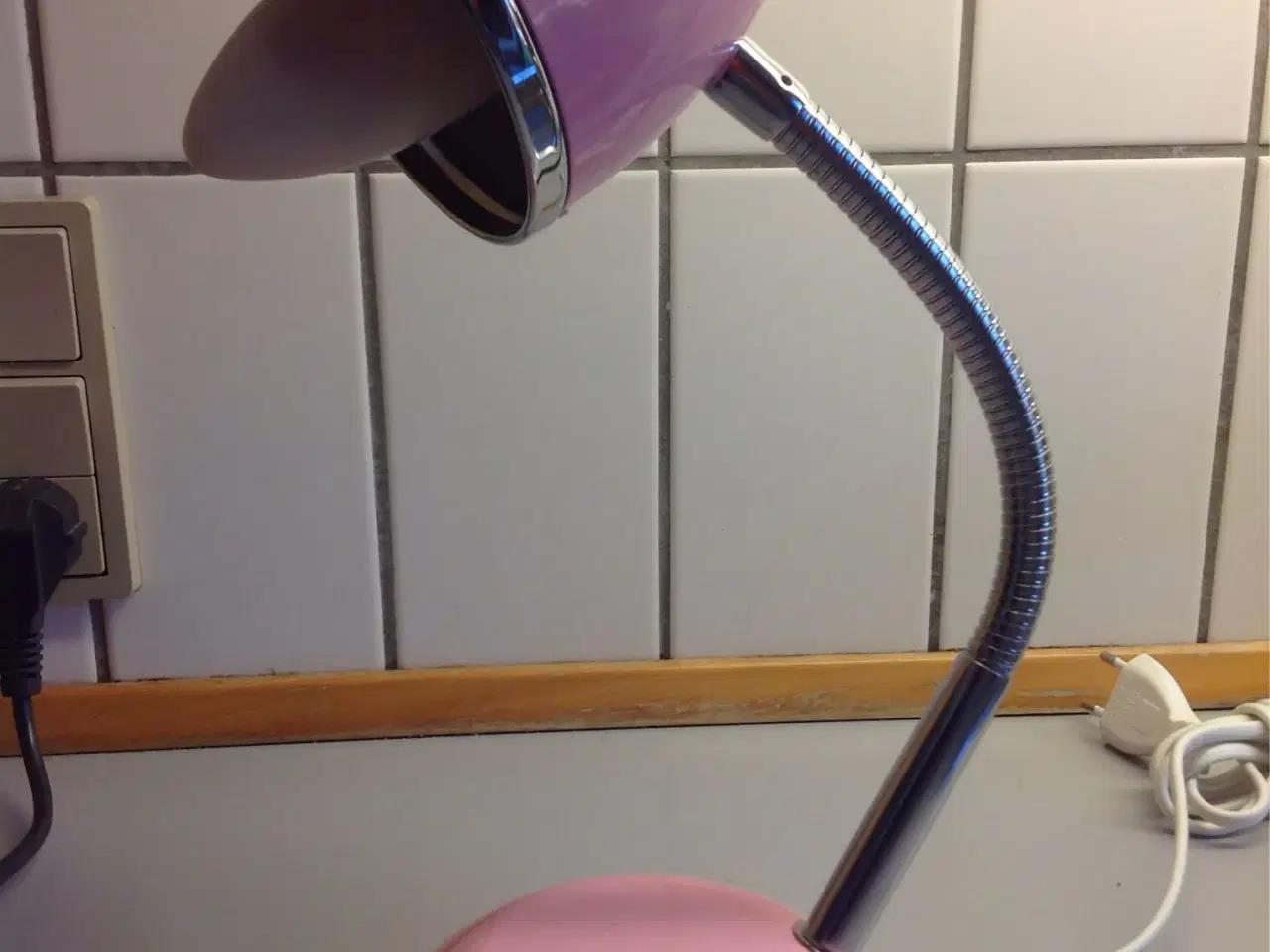 Billede 1 - Pink bordlampe)))