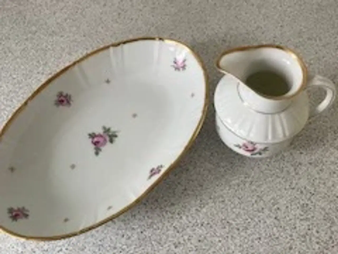 Billede 3 - Smuk Roselil kaffestel