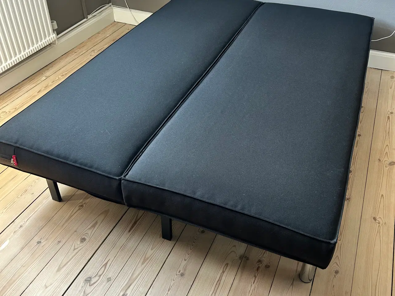 Billede 3 - Sort sovesofa model Innovation