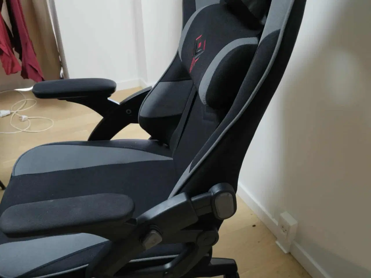 Billede 5 - Gamerstol i god stand