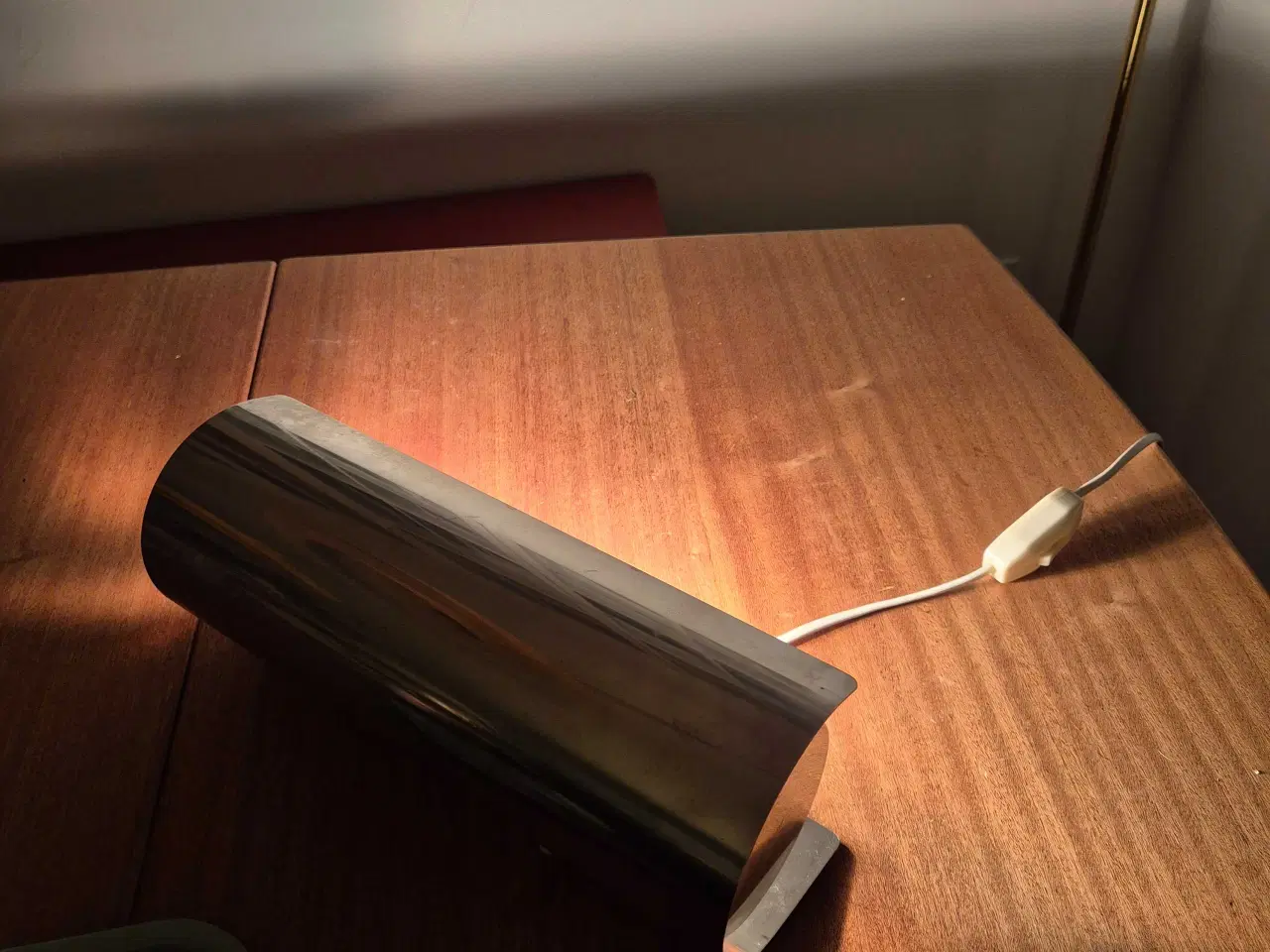 Billede 8 - Stålblanke galleri- eller sengelamper 