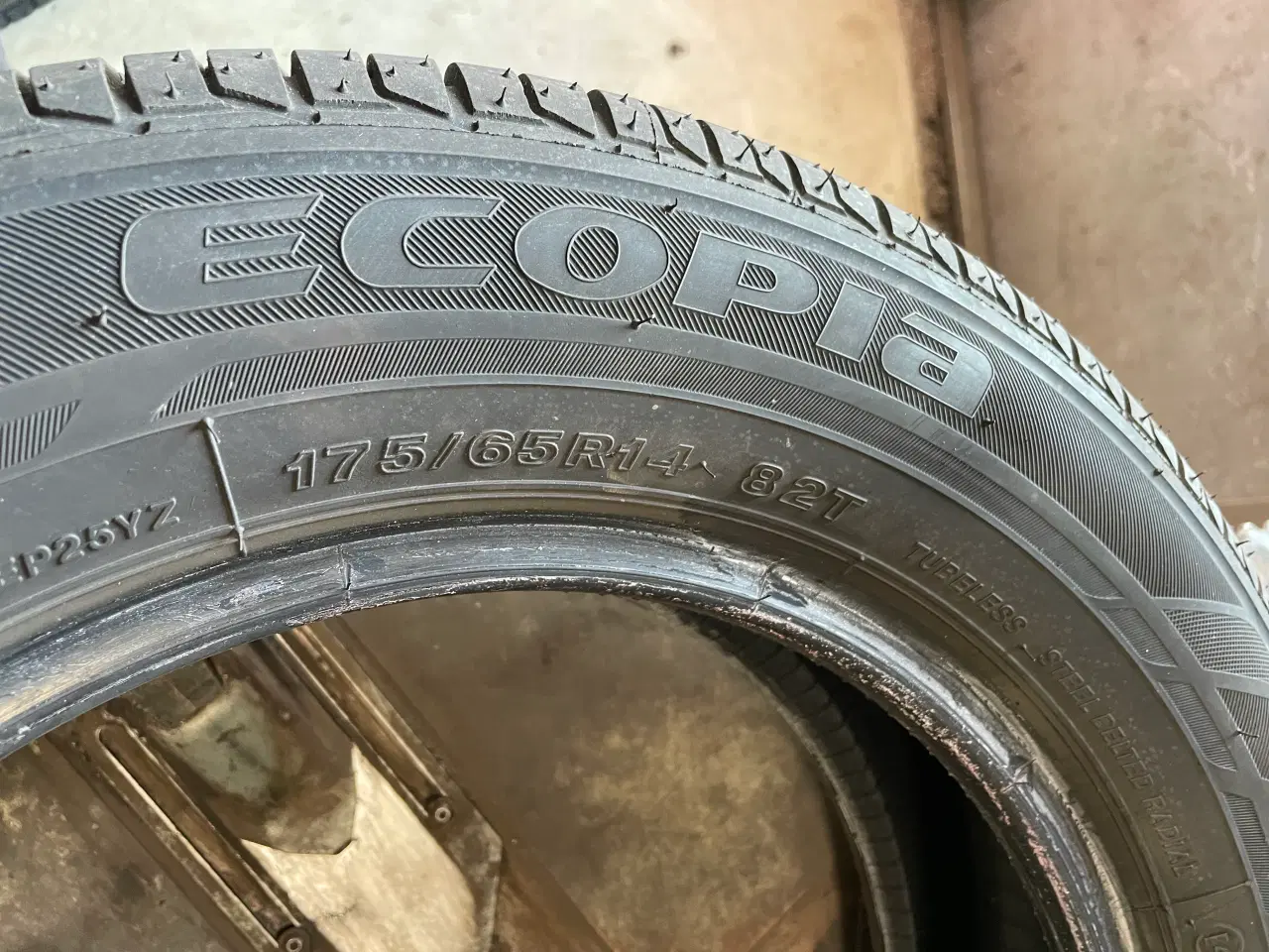 Billede 4 - Bridgestone sommerdæk 175/65-14