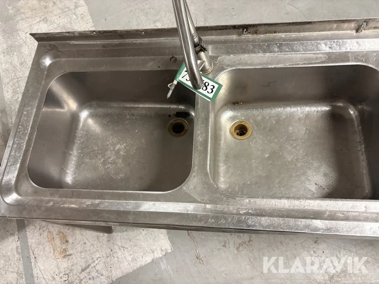 Billede 8 - Rustfri vask med armatur