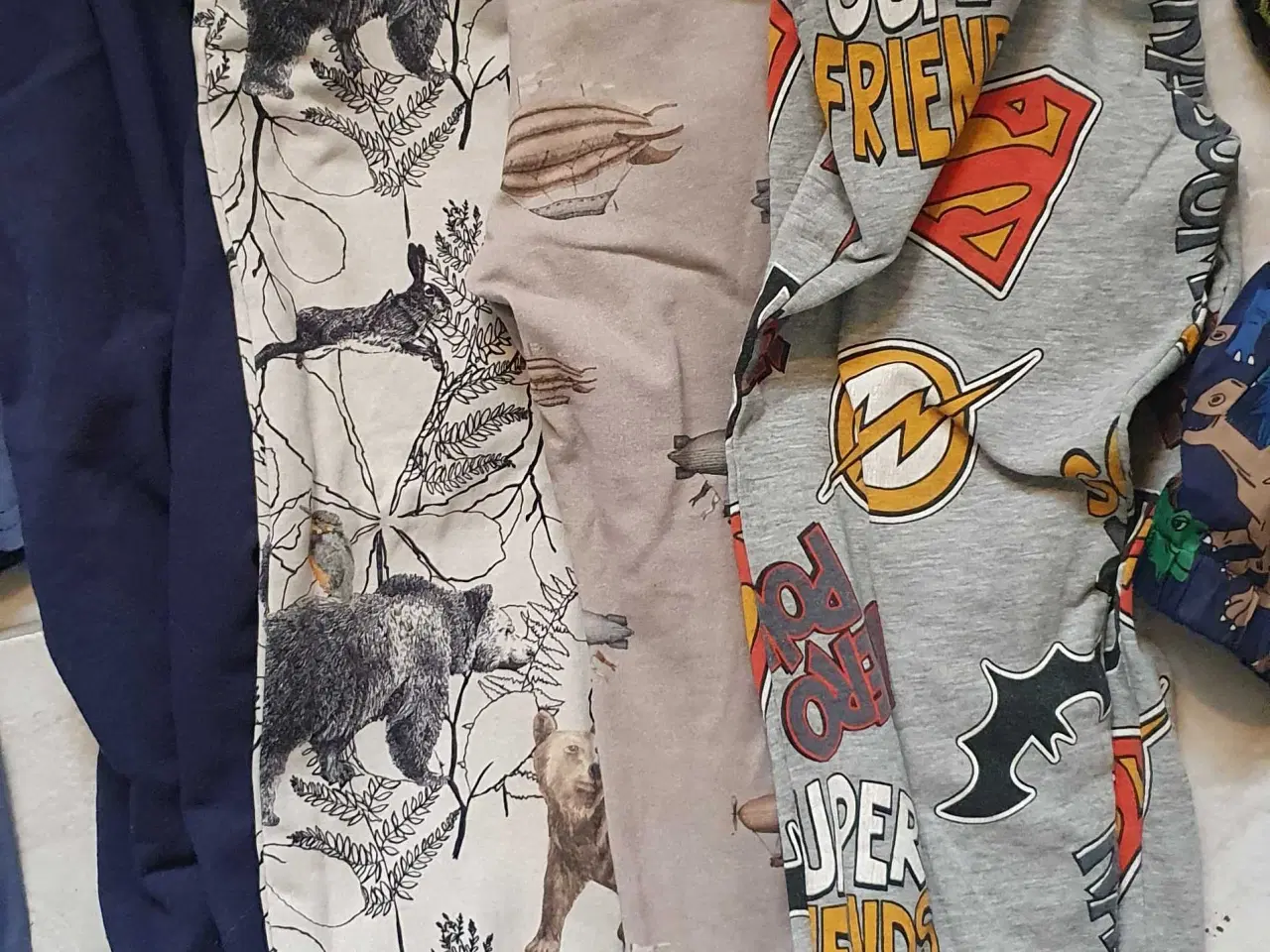 Billede 2 - Blandet tøjpakke str. 98-104