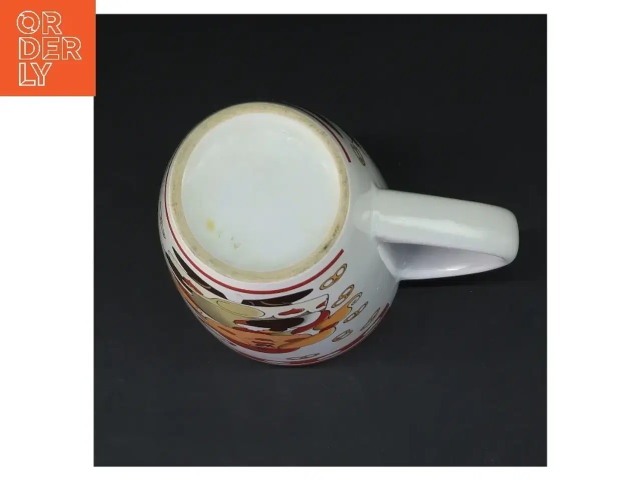 Billede 3 - Keramikkrus med julemotiv (str. Ø 9 cm længde 15,5 cm)