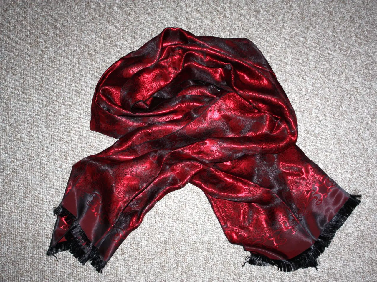 Billede 1 - Silke tørklæde med elefanter 176 cm x 67 cm