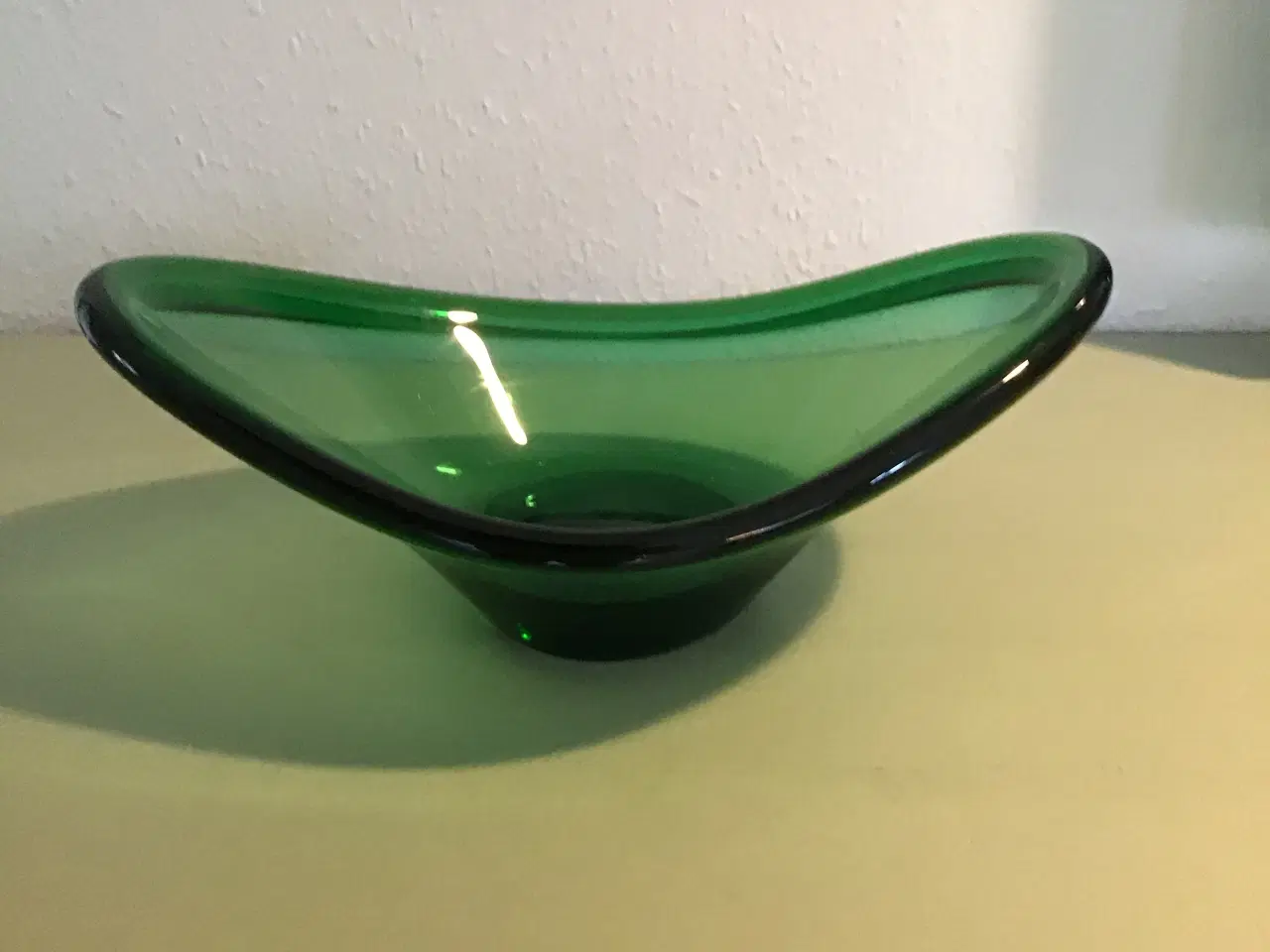 Billede 1 - Ovalt grønt glasfad