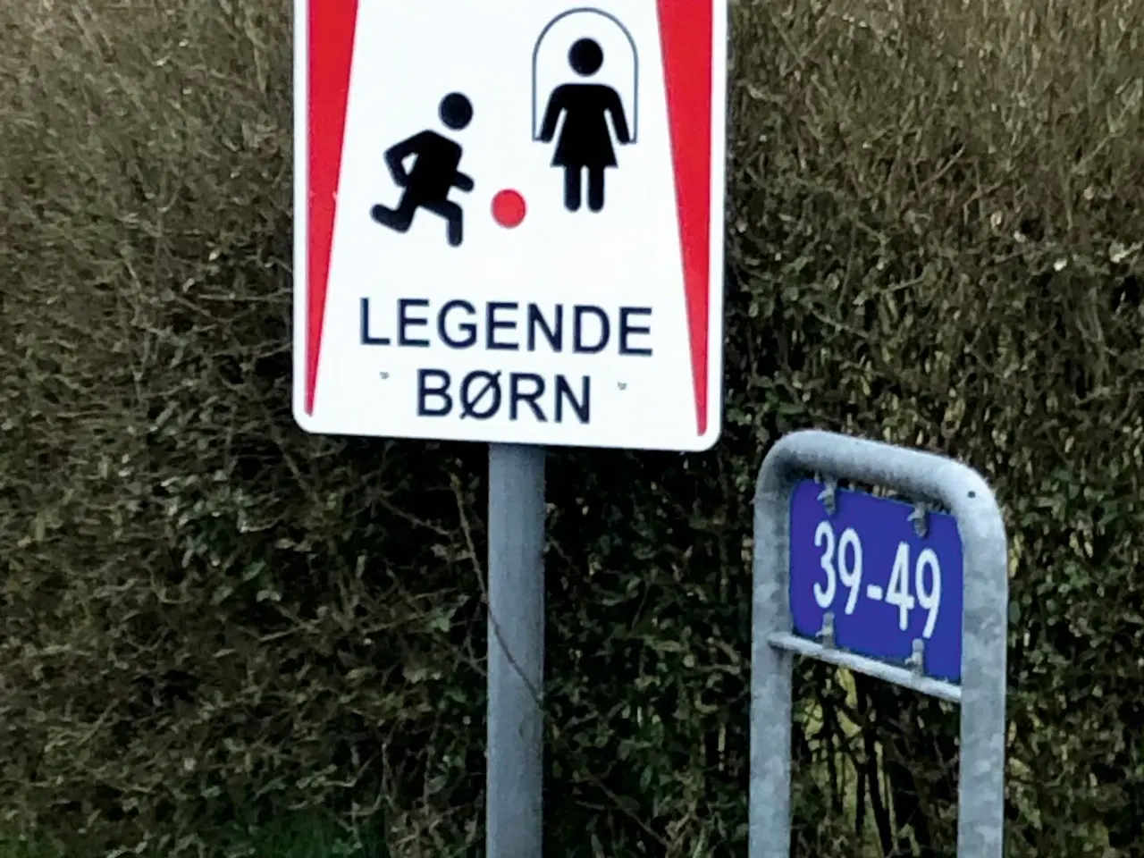 Billede 5 - Skilt Pas på Legende børn