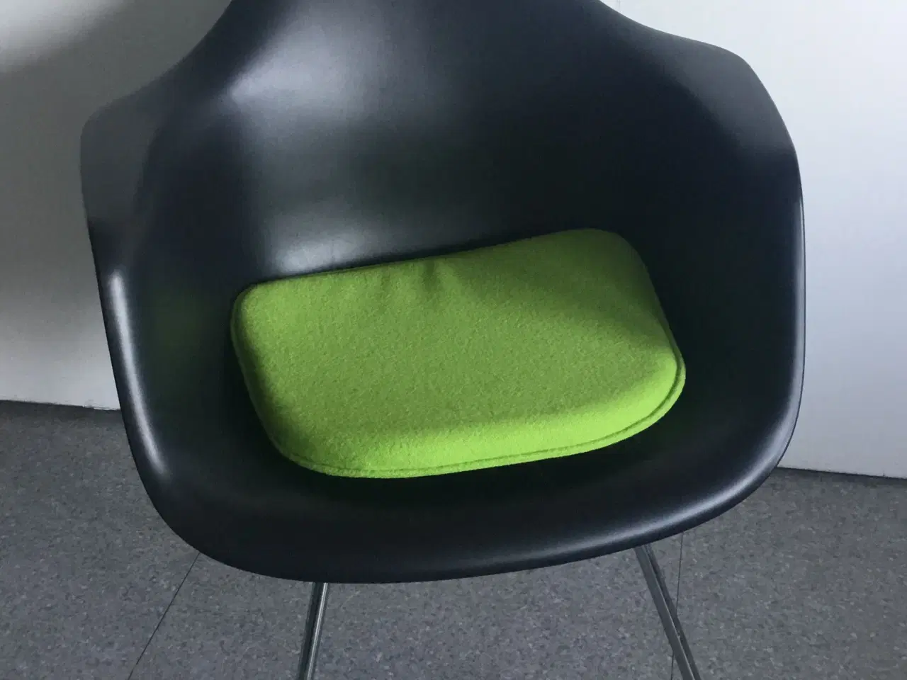 Billede 5 - Eames stol 