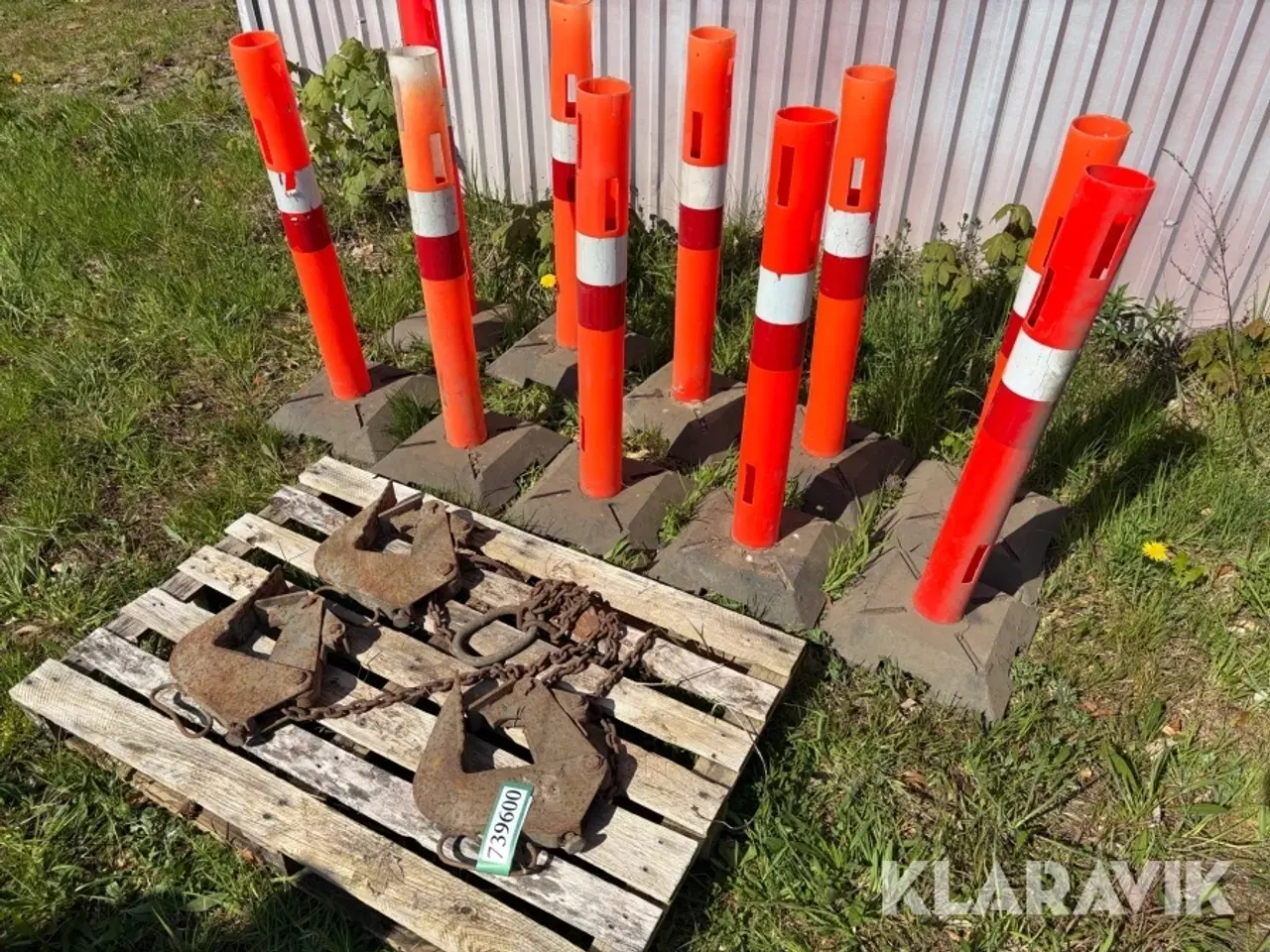 Billede 1 - Løftekrog til betonbrønd samt markering