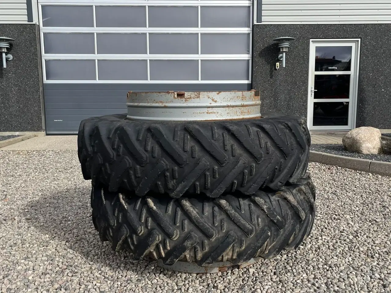 Billede 2 - Dual 16.9R38 16.9R38 med DUAL ring system med 5 låse pr fælg