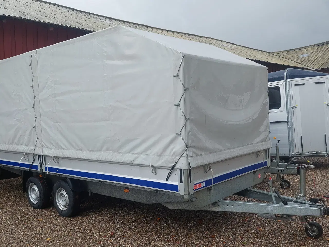 Billede 1 - Leje af 3500kg Presennings Trailer Weekend