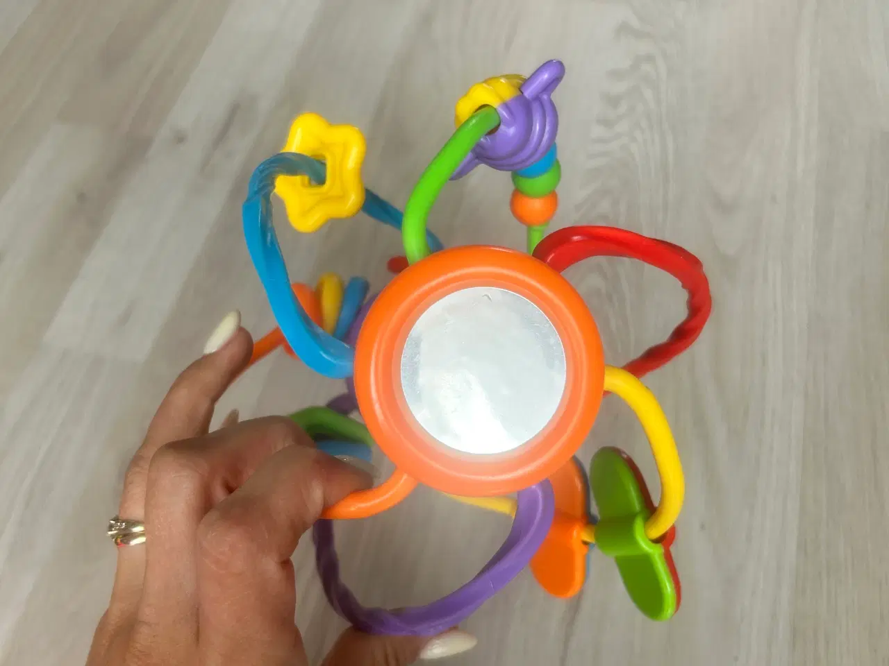 Billede 4 - babylegetøj.     