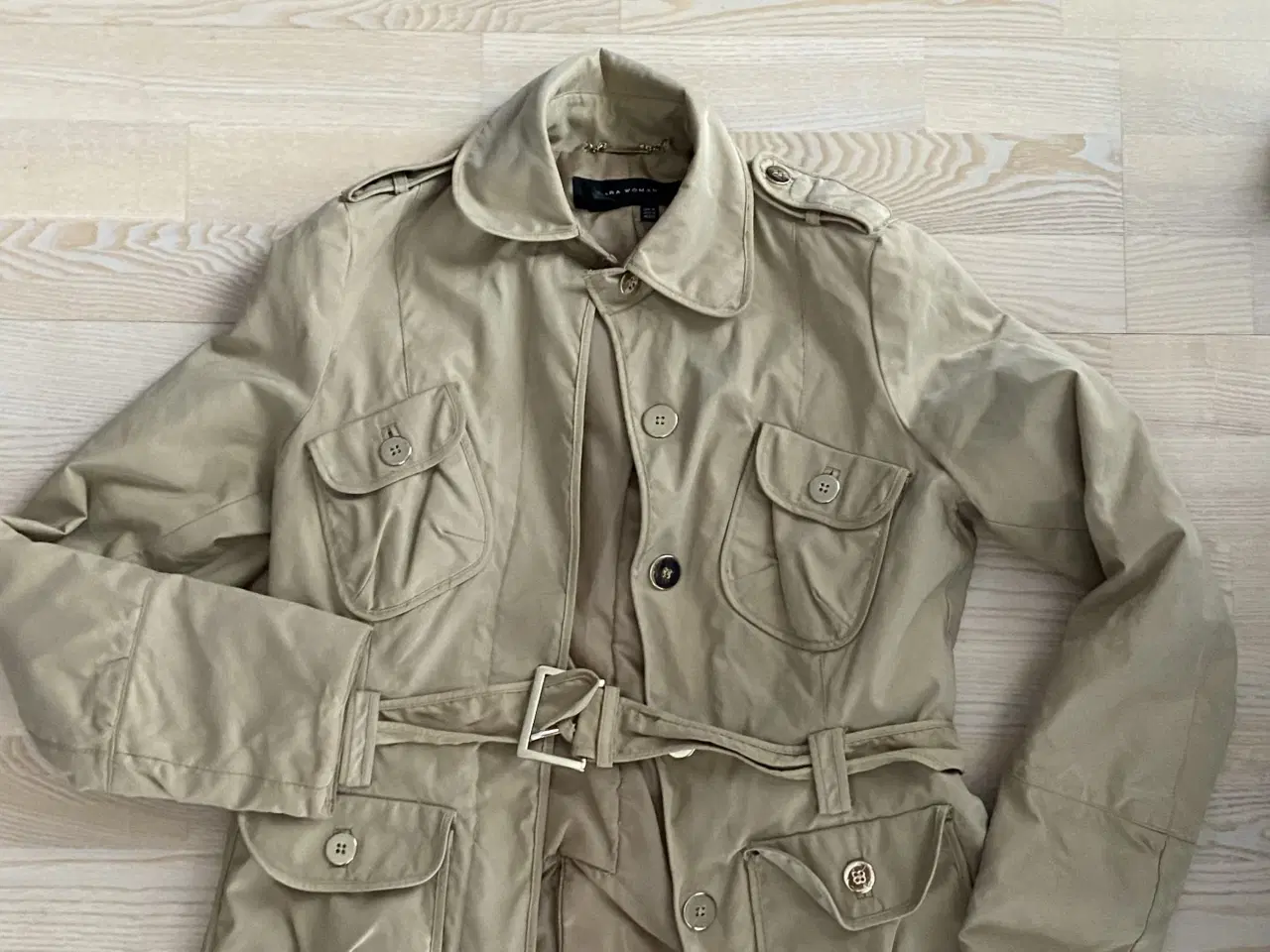 Billede 1 - Smart overgangsjakke fra Zara, som ny