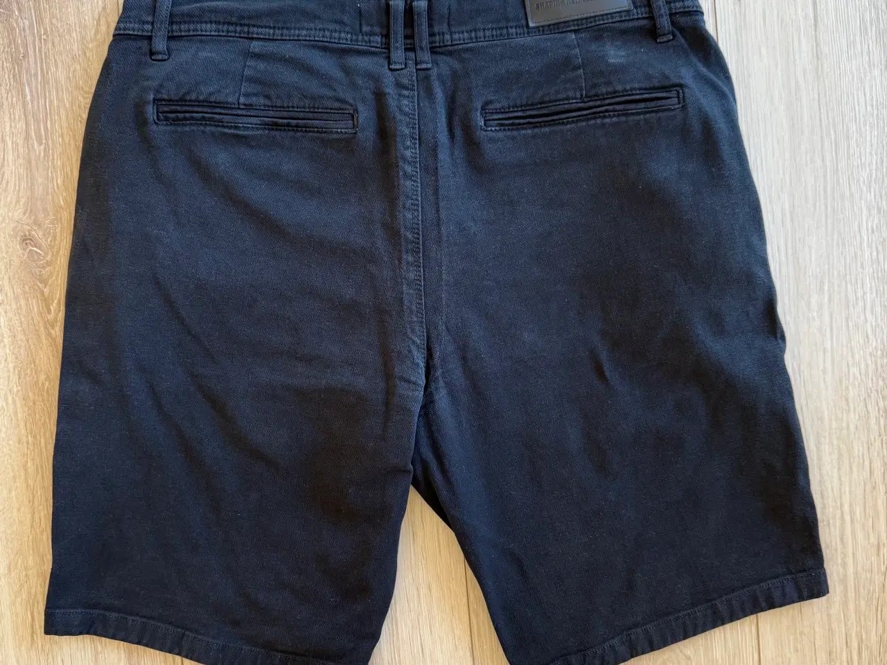 Billede 2 - Shaping New Tomorrow shorts 