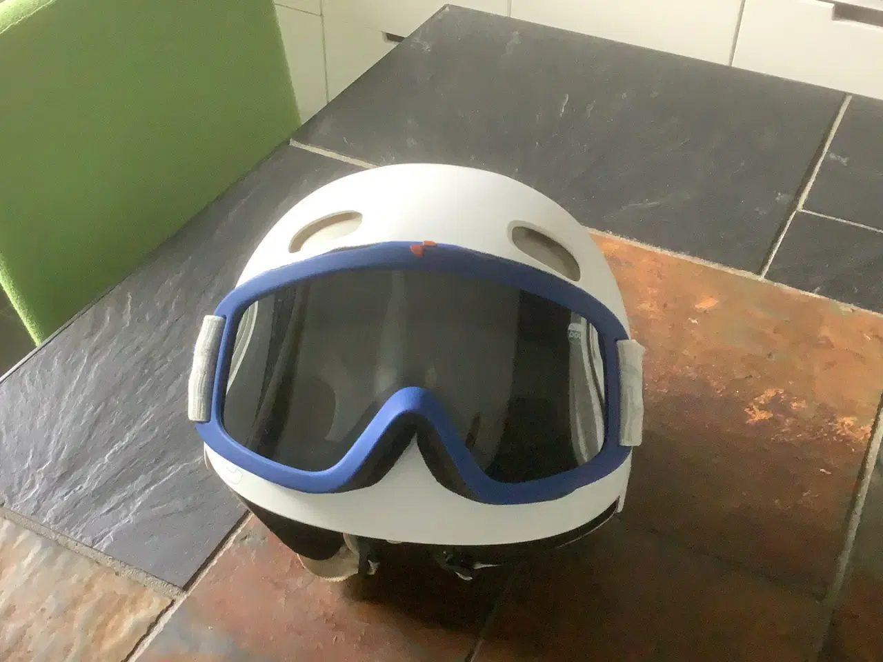 Billede 2 - POC skihjelm + Peak briller, Salomon hjelm + brill