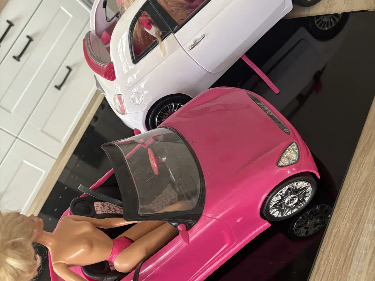 Billede 2 - Biler + barbie