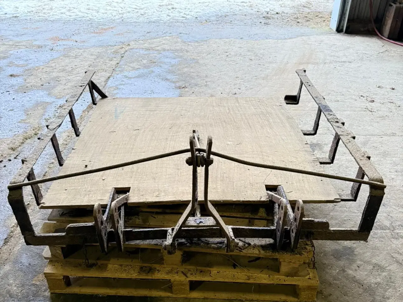 Billede 2 - Sluffe/transportkasse til traktor