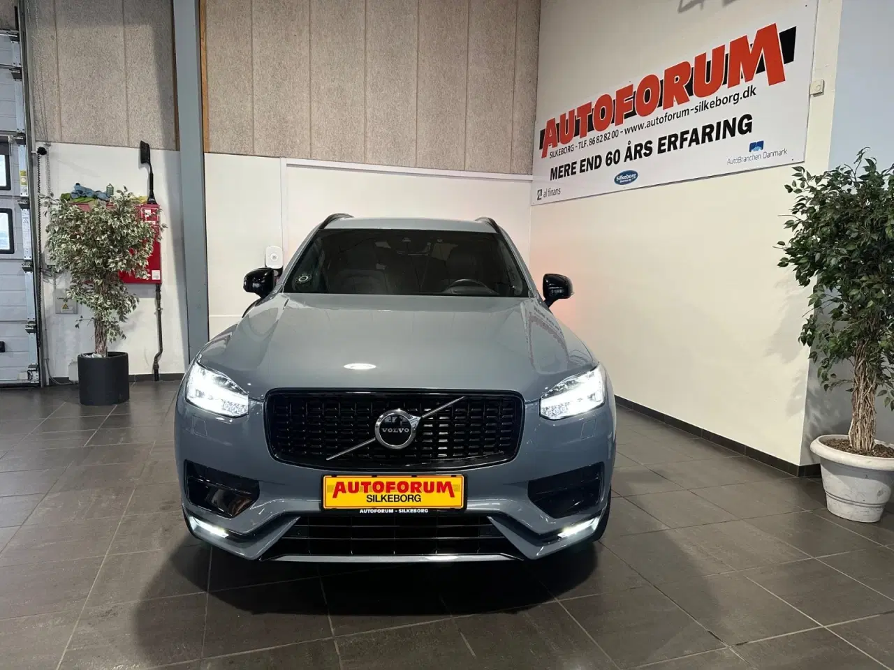 Billede 2 - Volvo XC90 2,0 B5 235 R-Design aut. AWD Van
