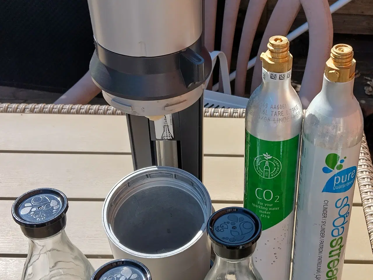 Billede 2 - Sodastream Crystal Inkl. patron og 3 glas flasker