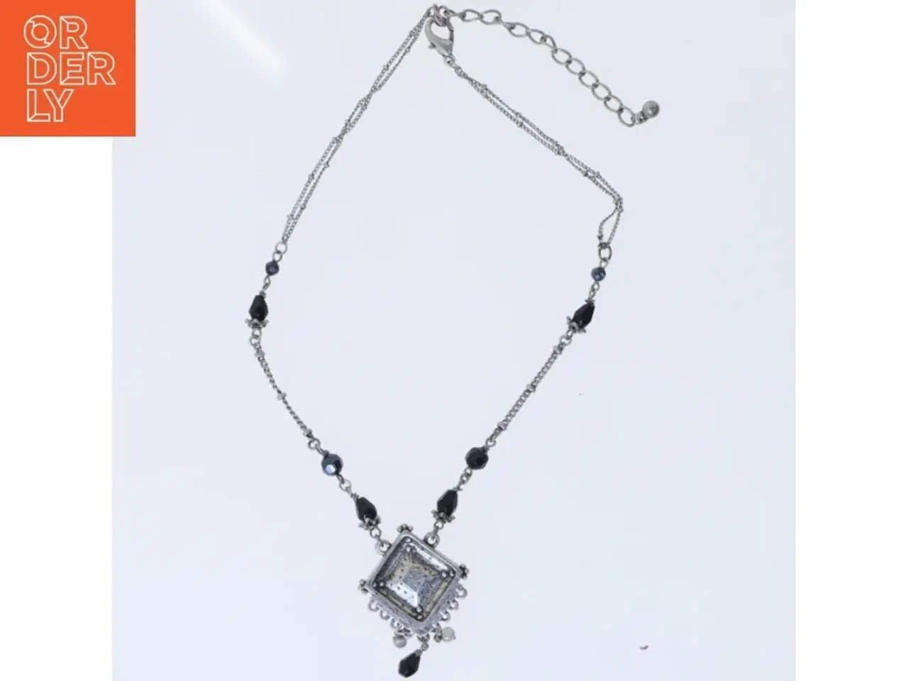 Billede 2 - Sølvhalskæde med sort vedhæng (str. 45 cm)