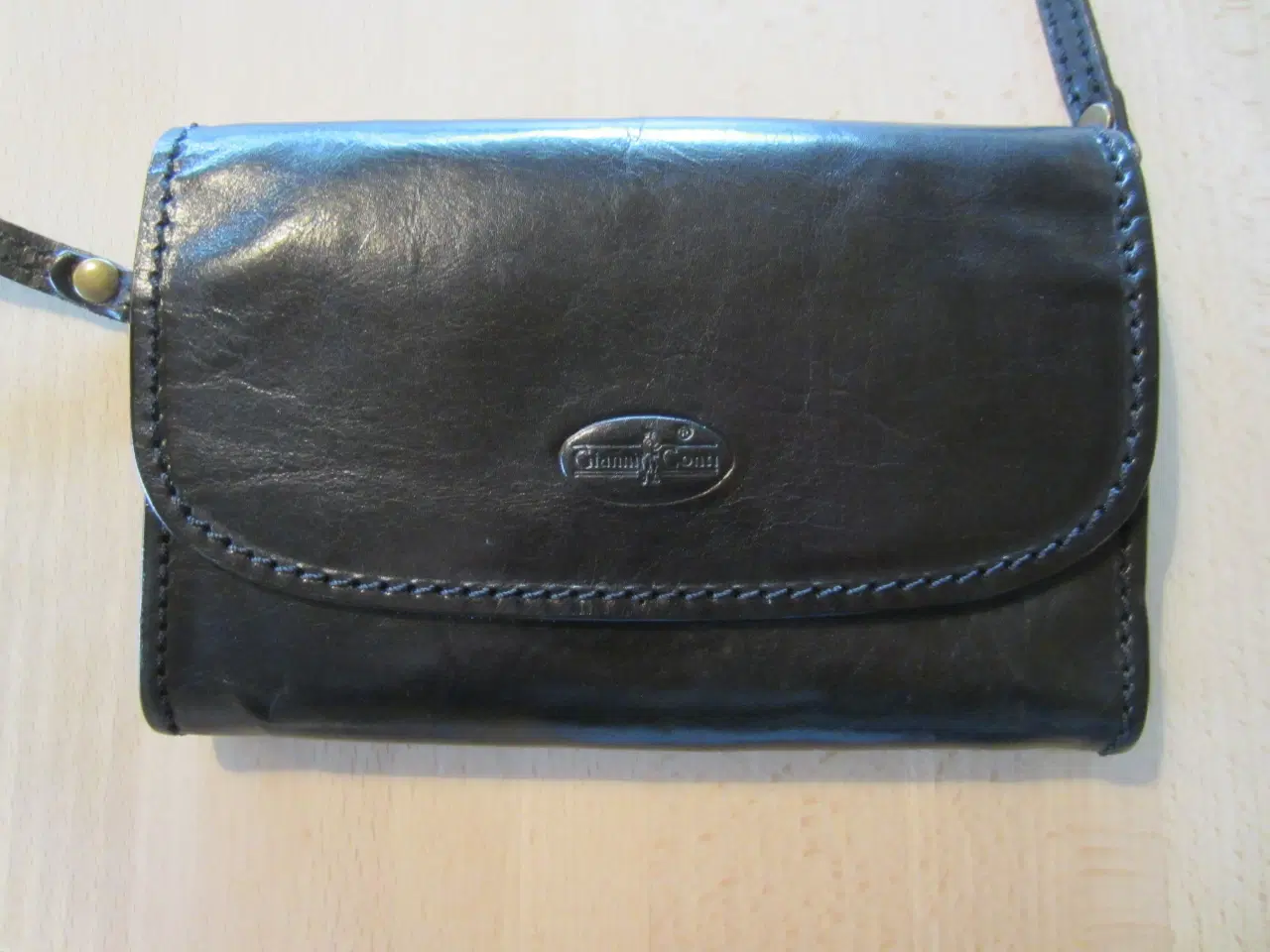 Billede 4 - Festtaske i sort læder fra Gianni Conti