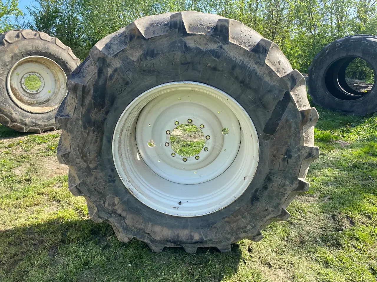 Billede 3 - 710/70-38 på 10 huls fælge 3stk
