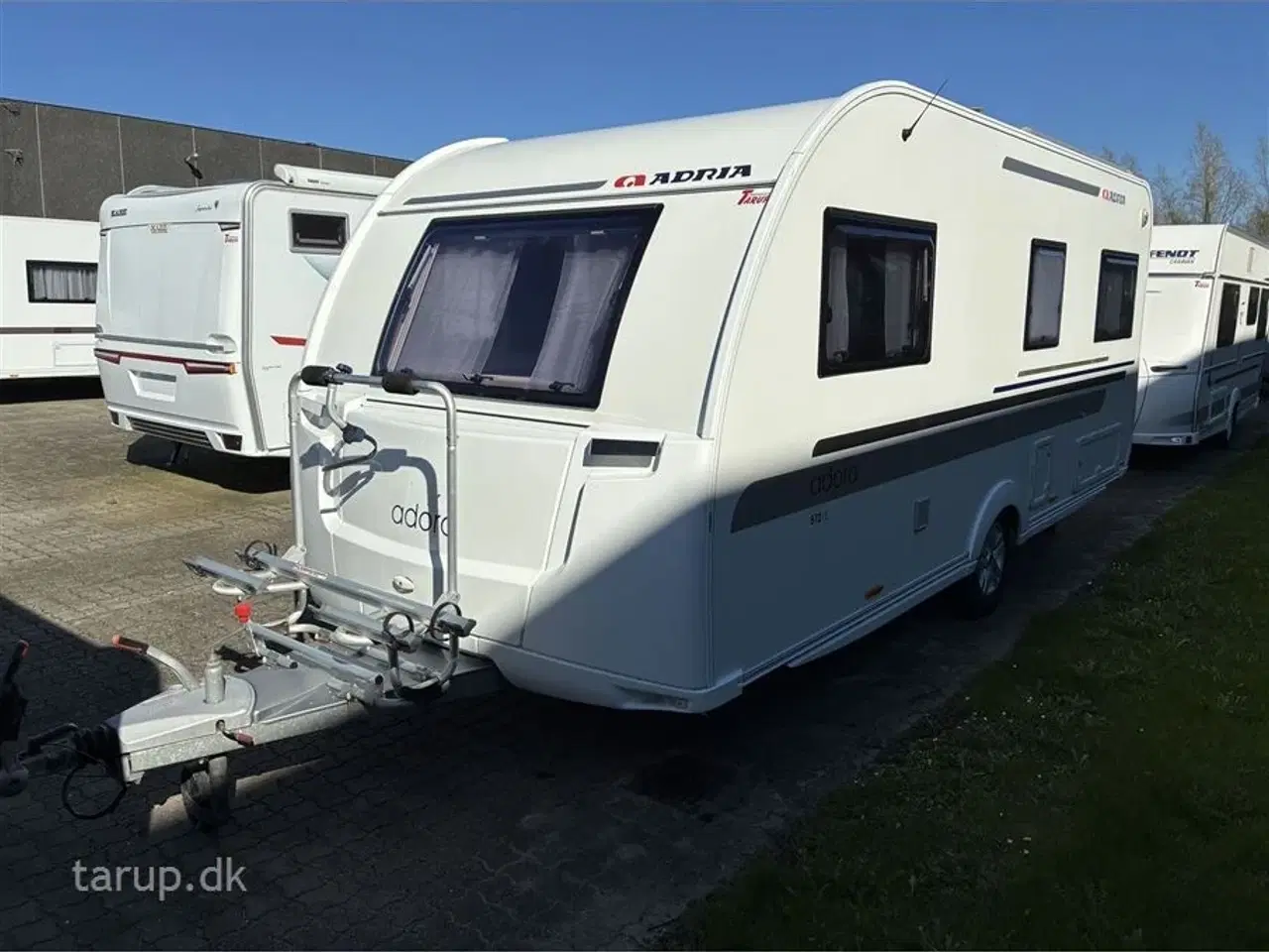 Billede 3 - 2014 - Adria Adora 512 UL   Mover, myggenetsdør, enkeltsenge m/udtræk, rundsidde-gruppe, el-gulv-varme, 90l. køleskab med fryser, stabilisator, glatte glasfibersider