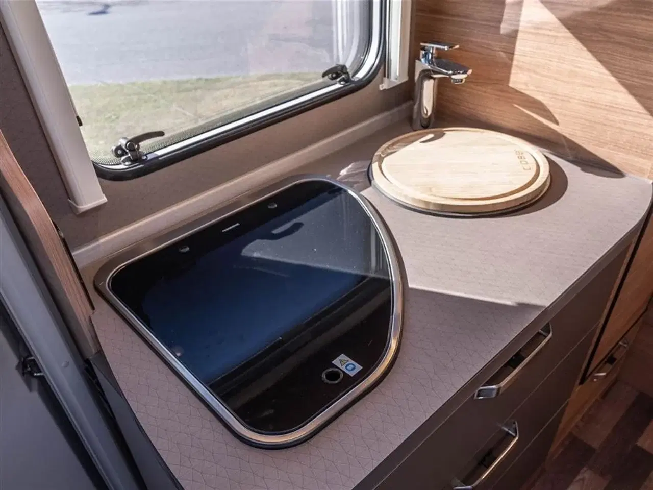 Billede 13 - 2021 - Weinsberg CaraCompact 600 MF "Pepper Edition"   Kompakt autocamper med Automatgear