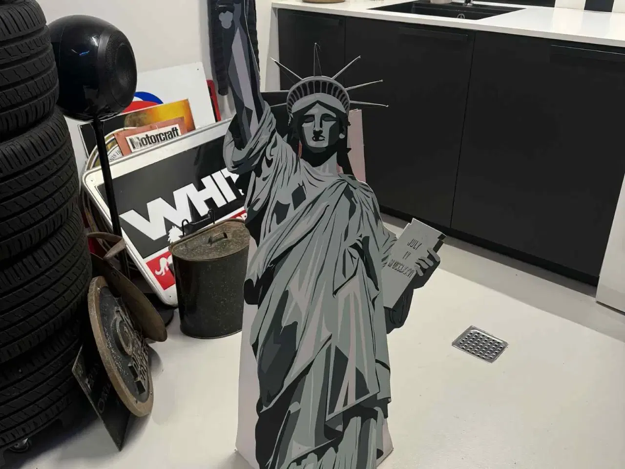 Billede 1 - Frihedsgudinden i pap