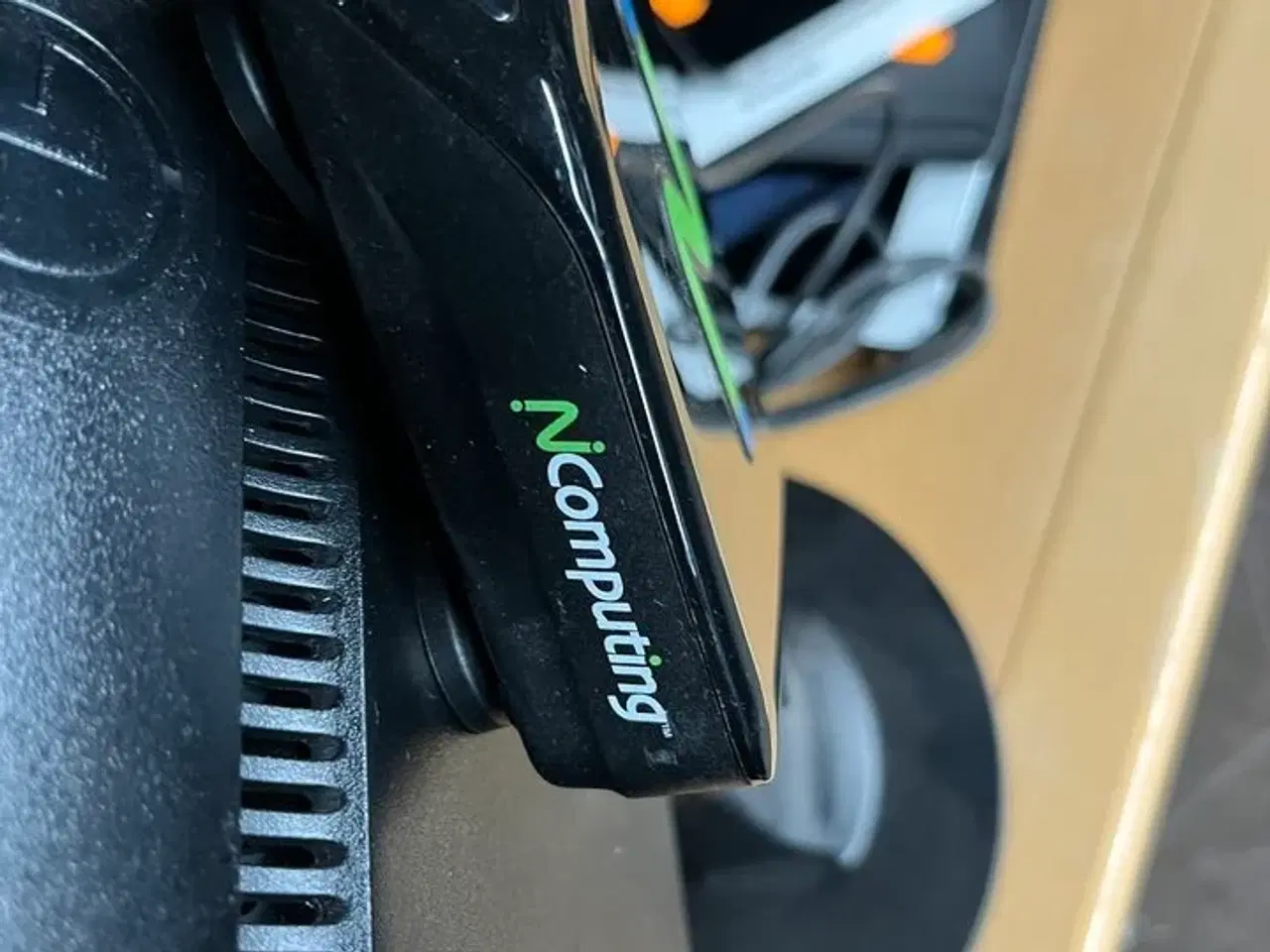 Billede 8 - 4 stk. 19" PC skærme LG  W1946S inkl. NComputing enhed