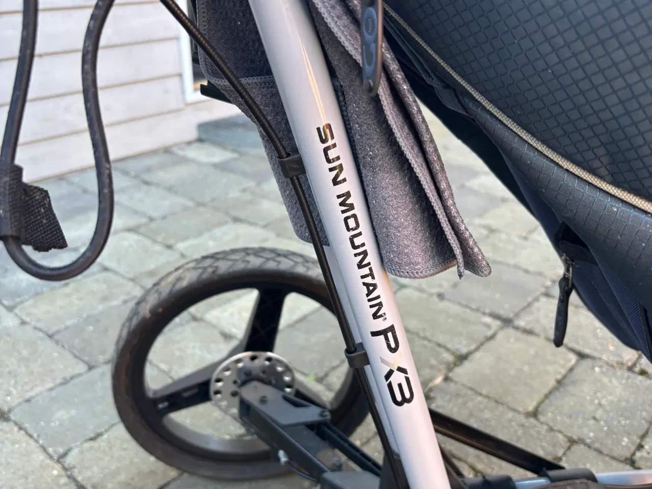 Billede 5 - Golfvogn med udstyr