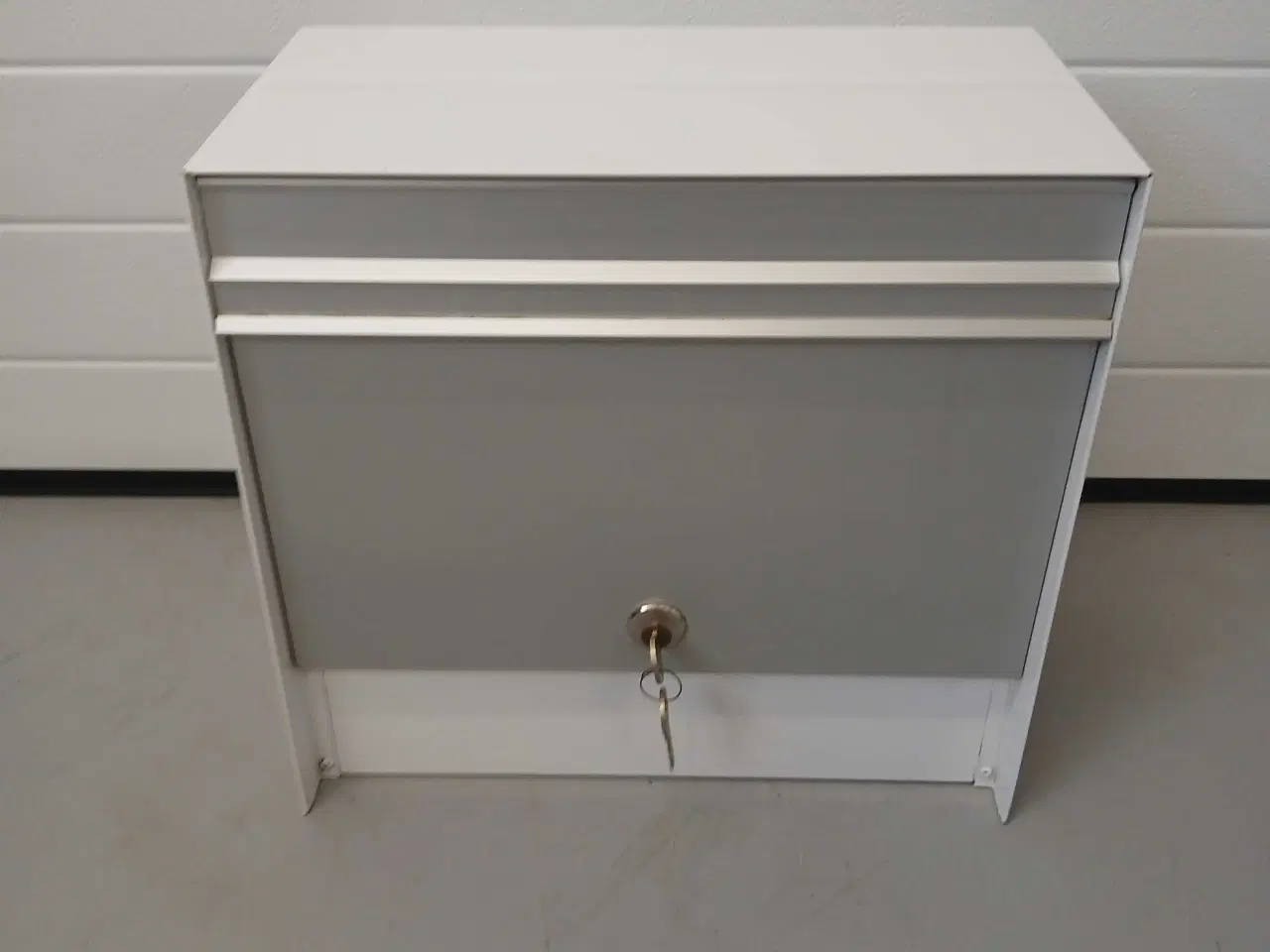 Billede 1 - Postkasse 