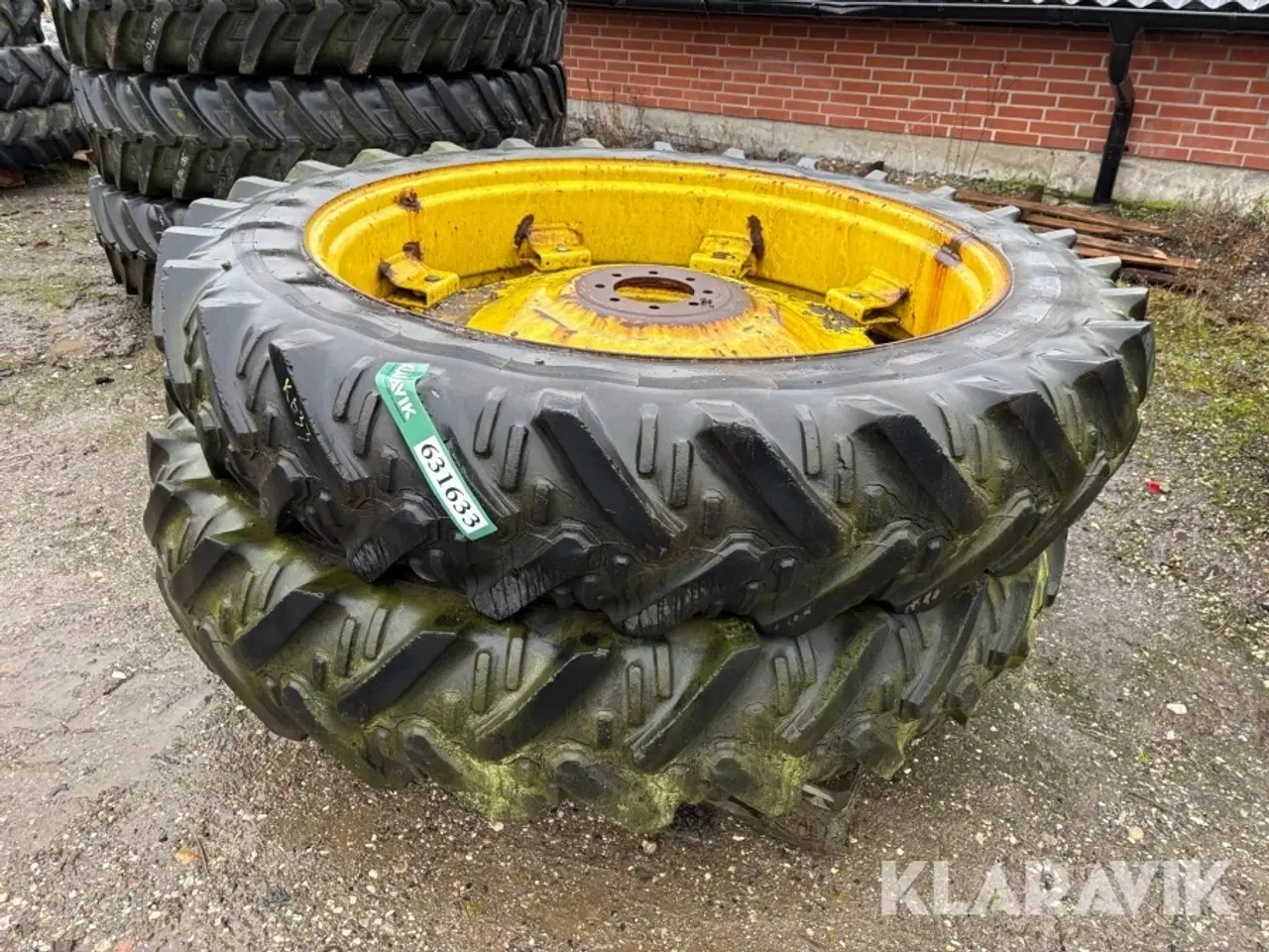 Billede 1 - Landbrugsdæk Kleber 12.4R46 2 styk