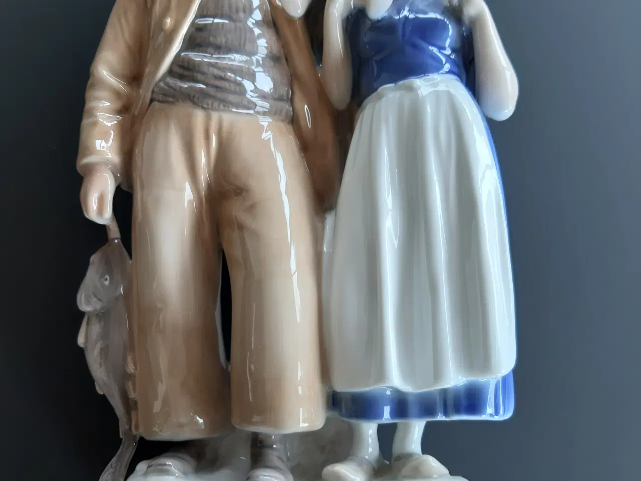 Billede 2 - B&G Figur Nr 2025 Fiskerfamilie 