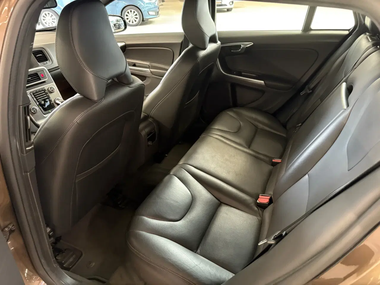Billede 5 - Volvo V60 Cross Country 2,0 D3 Momentum 150HK Stc 6g