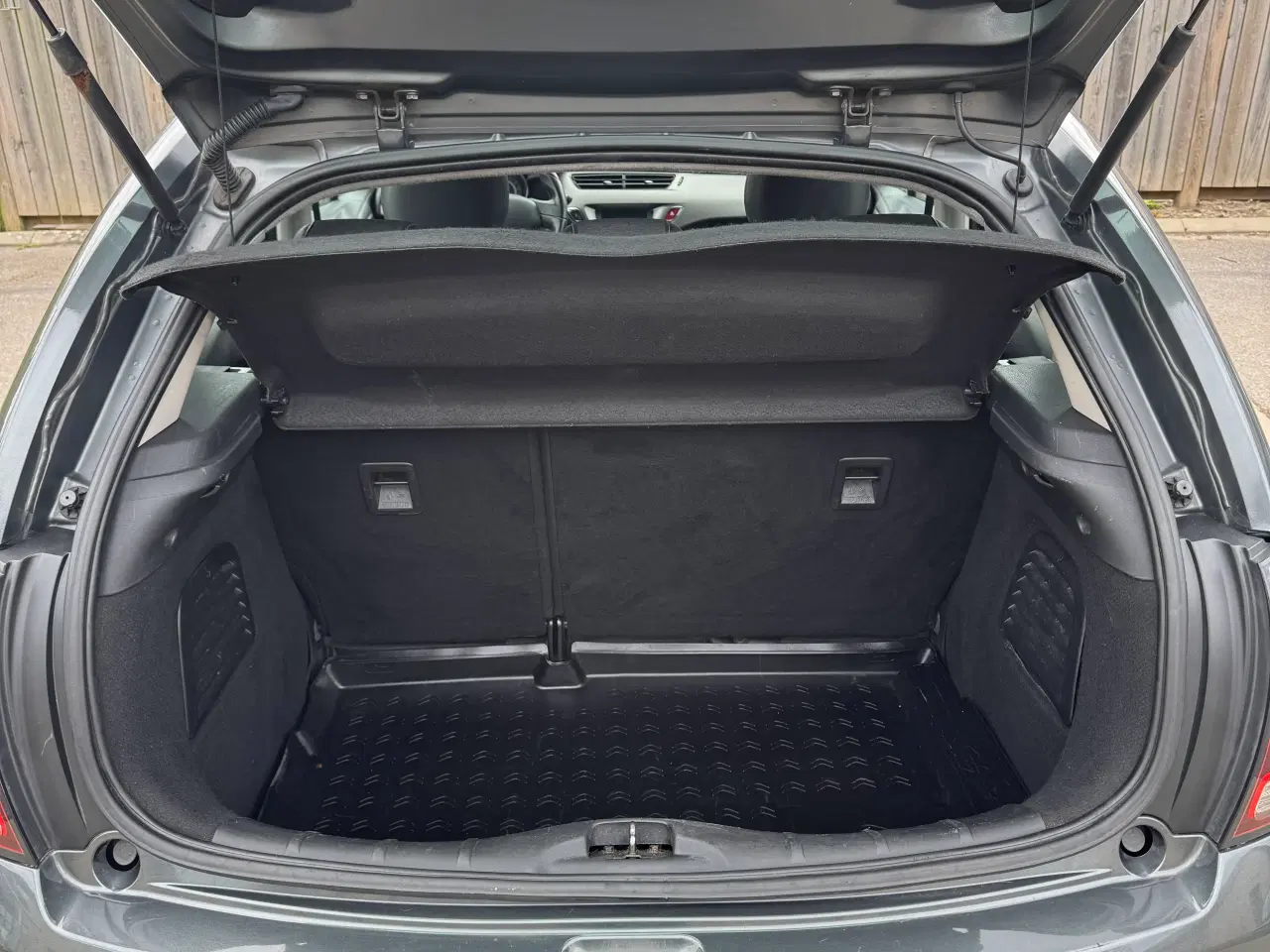 Billede 6 - Flot velholdt nysynet c3 1.6 bluehdi 