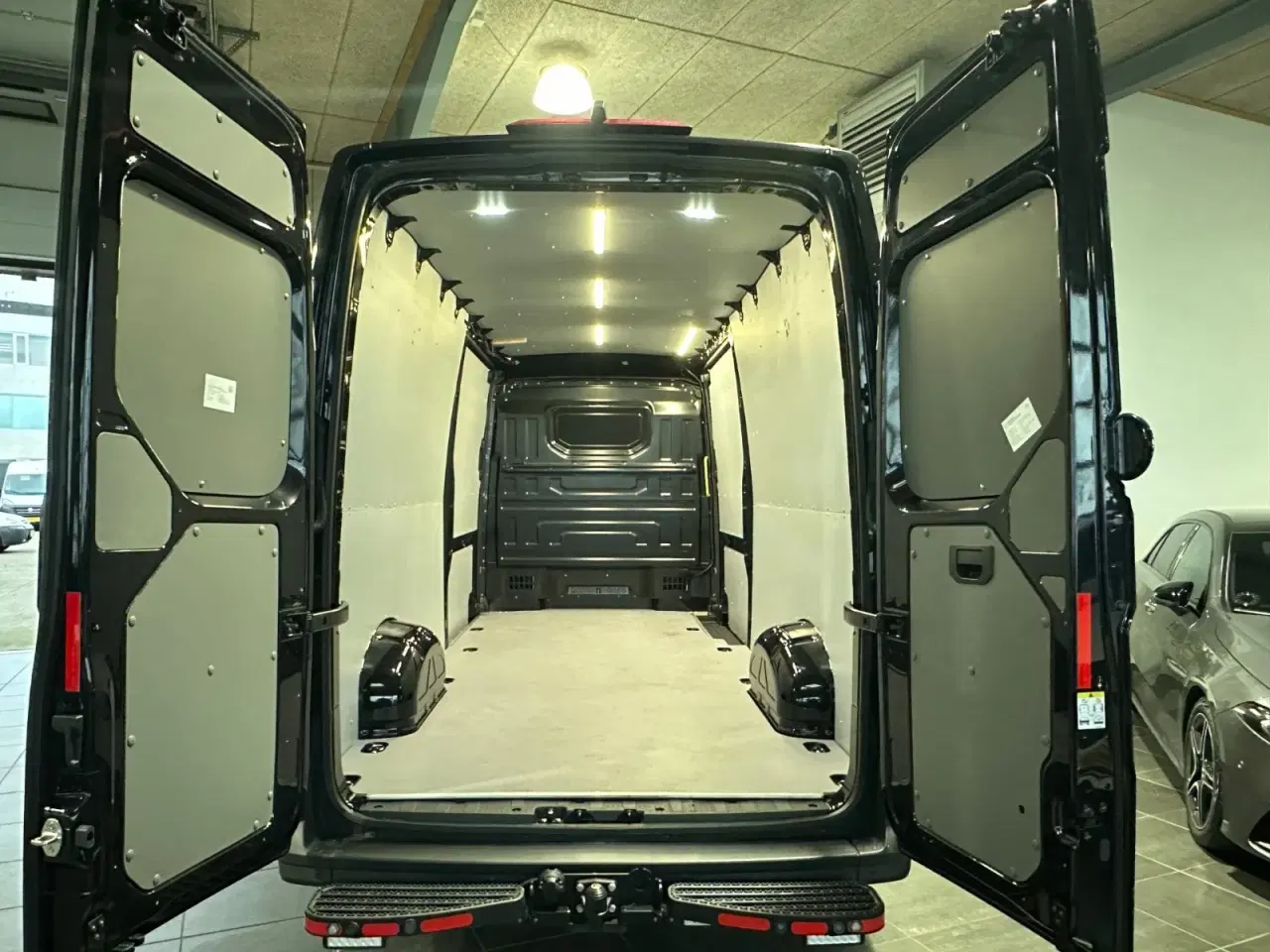 Billede 17 - VW Crafter 35 2,0 TDi 177 Kassevogn L4H3 aut.