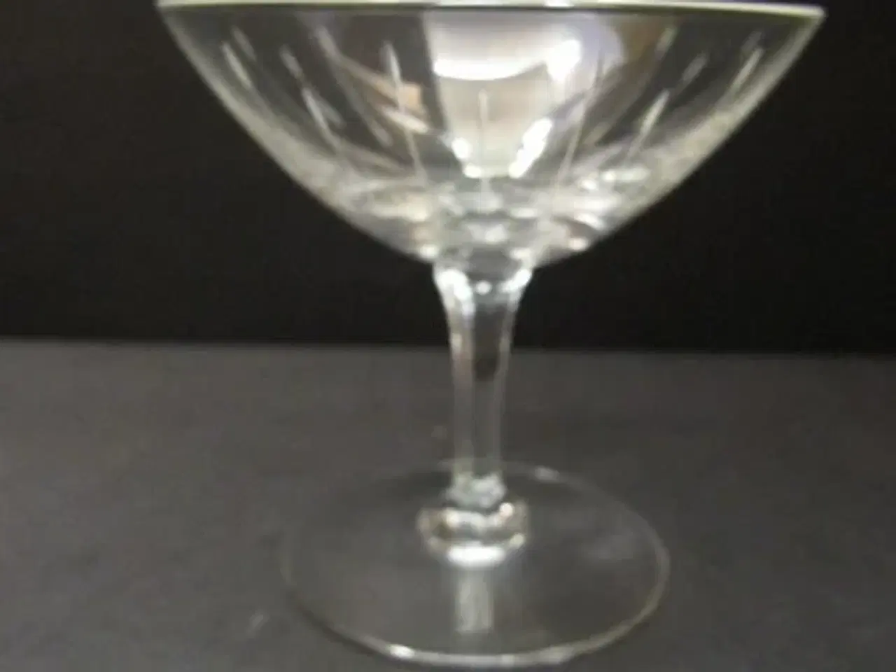 Billede 1 - Apart Likørglas. H:85 mm.